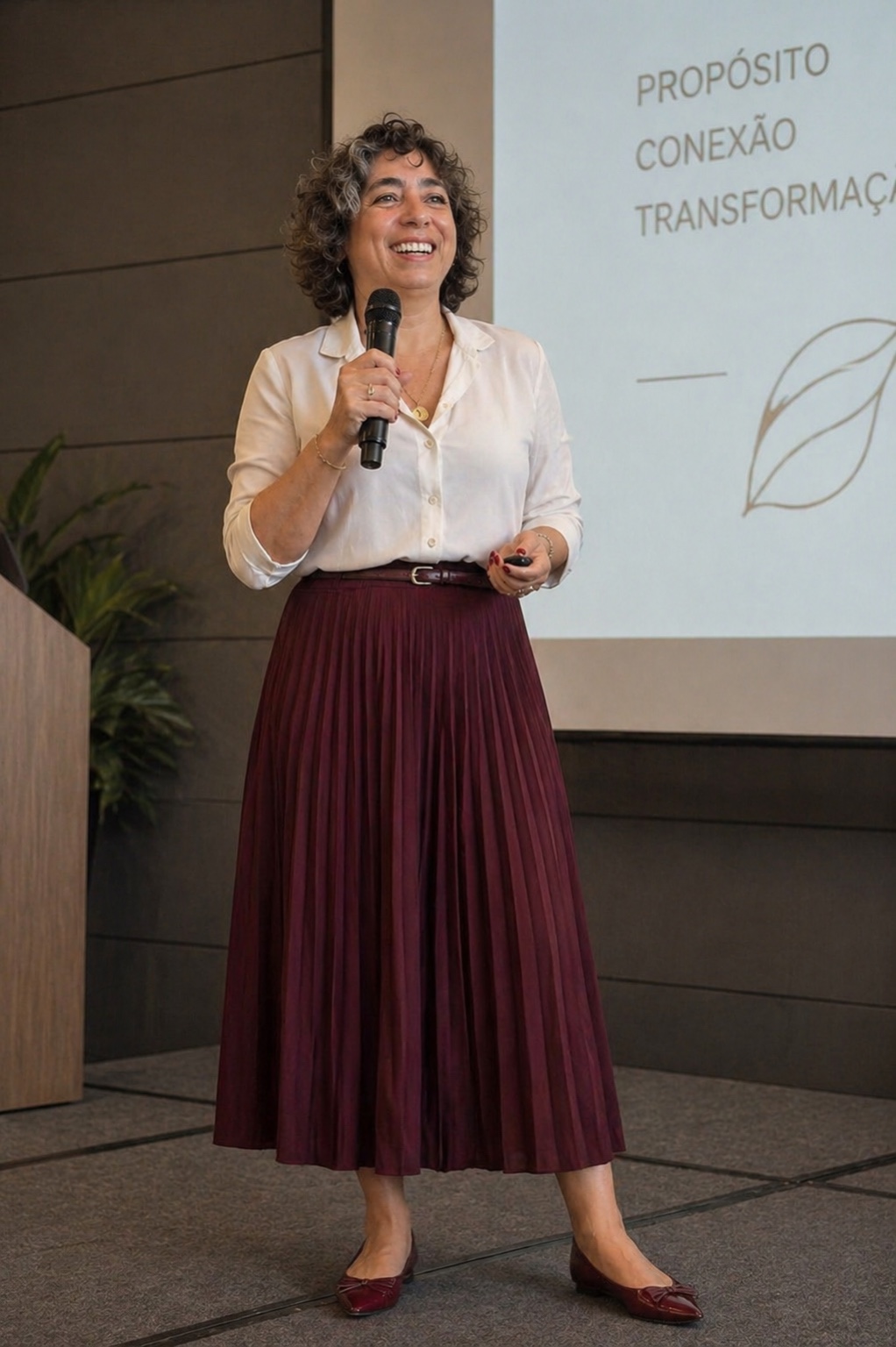 Mariângela Gamba Maestri durante uma palestra